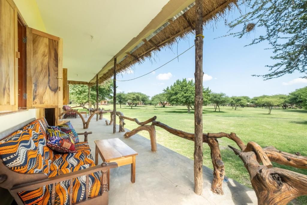 Maasai Giraffe Eco Lodge