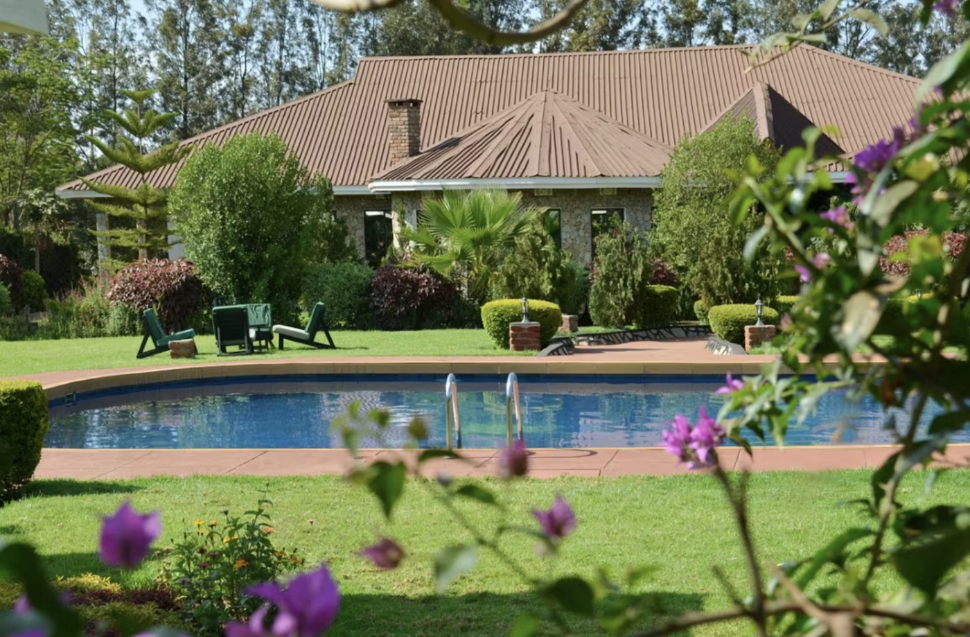 Bougainvillea Safari Lodge